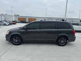 Used 2017 Dodge Grand Caravan SXT image 2