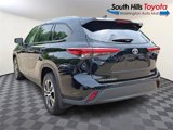 Used 2022 Toyota Highlander XLE image 4