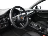 Certified 2025 Porsche Macan image 4