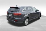 Used 2019 Kia Sorento LX w/ LX Convenience Package image 4