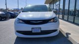 Used 2023 Chrysler Voyager LX image 3
