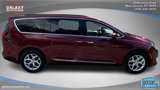 Used 2017 Chrysler Pacifica Touring-L w/ Tire & Wheel Group image 4