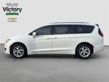 Used 2018 Chrysler Pacifica Touring-L w/ Tire & Wheel Group image 3