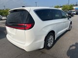 Certified 2023 Chrysler Pacifica Touring-L image 3