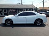 Used 2020 Chrysler 300 Limited image 2