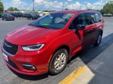 New 2025 Chrysler Pacifica Select image 3