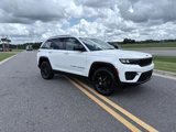 New 2025 Jeep Grand Cherokee Altitude image 4