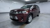 Used 2017 Toyota Highlander Limited image 3
