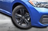 Certified 2024 Volkswagen Jetta SE w/ Panoramic Sunroof Package image 3