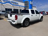 Used 2019 Nissan Frontier PRO-4X image 2