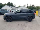 Used 2018 Jeep Grand Cherokee Laredo image 2