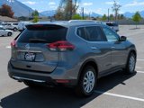 Used 2018 Nissan Rogue SV image 3