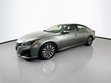Used 2023 Nissan Altima 2.5 SV image 3