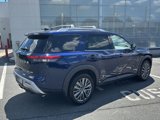Used 2024 Nissan Pathfinder SL w/ SL Premium Package image 3