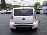 Used 2011 Kia Soul + image 4