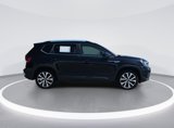 Certified 2024 Volkswagen Taos SE image 2