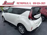Used 2023 Kia Soul LX image 3