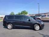 Used 2022 Chrysler Voyager LX image 5