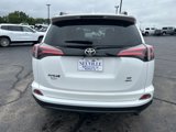 Used 2018 Toyota RAV4 SE image 4