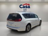 Used 2021 Chrysler Pacifica Touring-L image 3