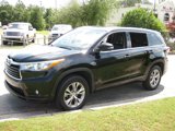 Used 2015 Toyota Highlander XLE image 3
