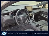 Used 2022 Toyota Venza XLE image 5