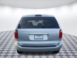Used 2002 Chrysler Voyager LX image 6