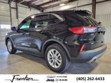Used 2022 Ford Escape SE image 3