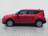 Used 2021 Kia Soul LX image 2