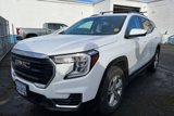 Used 2022 GMC Terrain SLE w/ Driver Convenience Package image 2