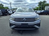 Used 2022 Volkswagen Tiguan SE image 2