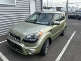 Used 2013 Kia Soul ! w/ Premium Pkg image 2