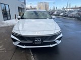 Used 2024 Hyundai Elantra SEL image 2