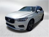 Used 2018 Volvo XC60 T5 Momentum w/ Vision Package image 2