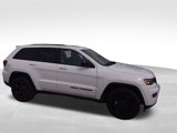 Used 2019 Jeep Grand Cherokee Laredo image 3
