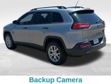 Used 2016 Jeep Cherokee Sport image 5