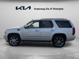 Used 2012 Cadillac Escalade Luxury image 4
