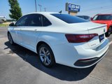 Used 2024 Volkswagen Jetta SE w/ Panoramic Sunroof Package image 4