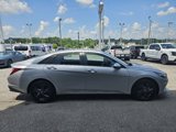 Used 2023 Hyundai Elantra SEL image 6