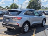 Used 2022 Ford Escape SE image 3