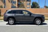 Used 2022 Jeep Grand Cherokee Limited image 3