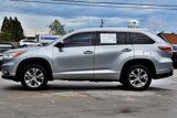 Used 2014 Toyota Highlander XLE image 2