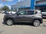 Used 2017 Jeep Renegade Latitude image 2