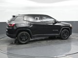 Used 2020 Jeep Compass Sport image 2