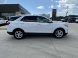Used 2021 Chevrolet Equinox Premier image 2