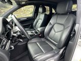 Used 2021 Porsche Macan Turbo image 5