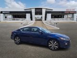 Used 2019 Nissan Altima 2.5 SR w/ SR Premium Package image 3