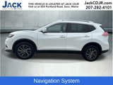 Used 2016 Nissan Rogue SL image 2