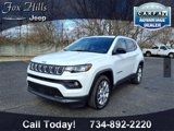 Used 2022 Jeep Compass Latitude w/ Sun and Sound Group image 3