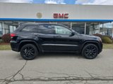 Used 2017 Jeep Grand Cherokee Altitude image 2